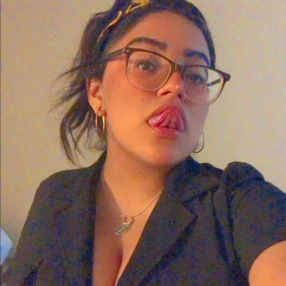 Meet your Posher, Sam - Picture 1 of 1